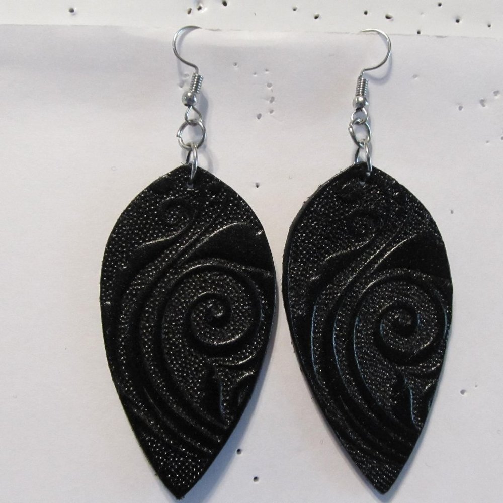 5-Pairs of older Paparazzi Earrings
